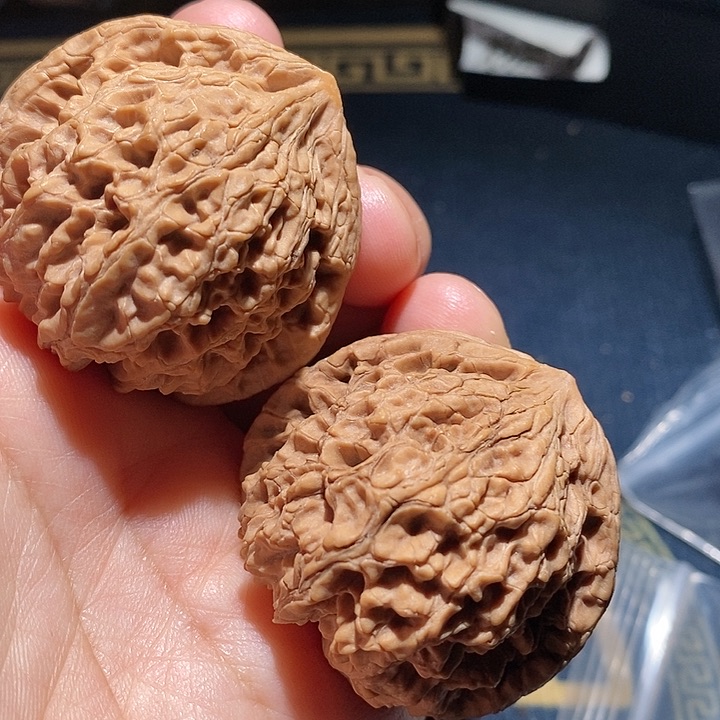 【闪购商品】文玩核桃吊坠虎头王