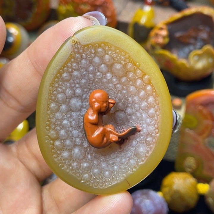 玛瑙/玉髓未镶嵌珠宝奇石品质工艺新生2600米