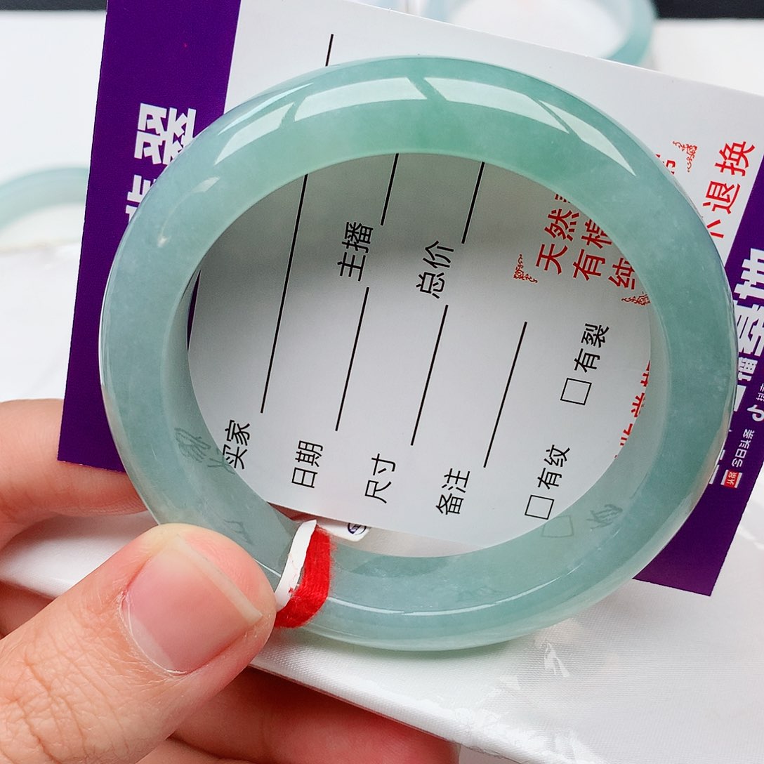 翡翠手镯未镶嵌天然翡翠手镯