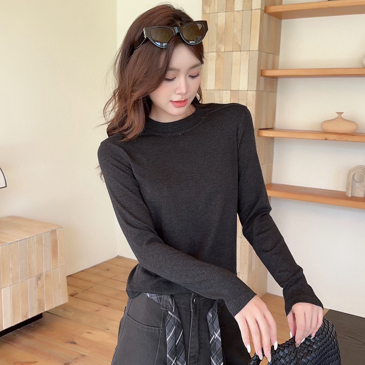 9927-2高品质磨毛加厚M标圆领打底衫