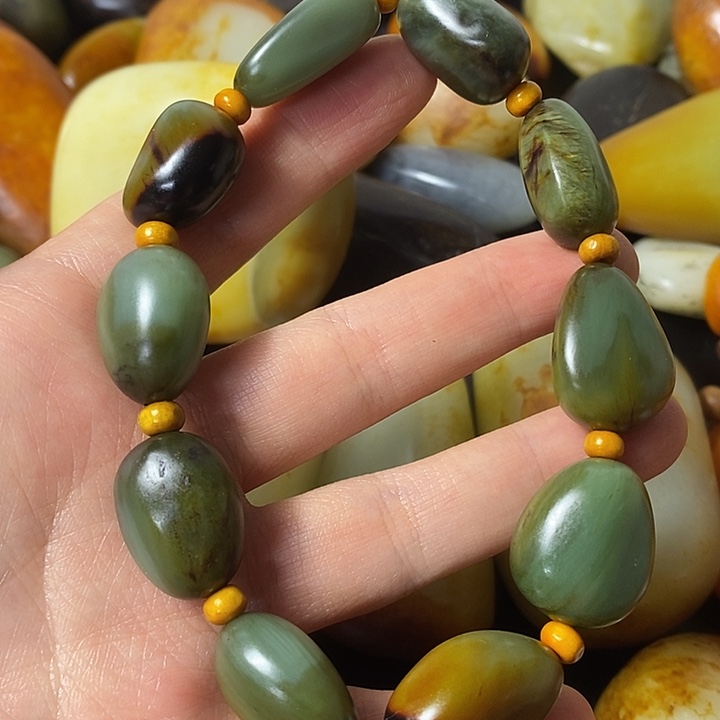 古***镇和田玉未镶嵌挂件