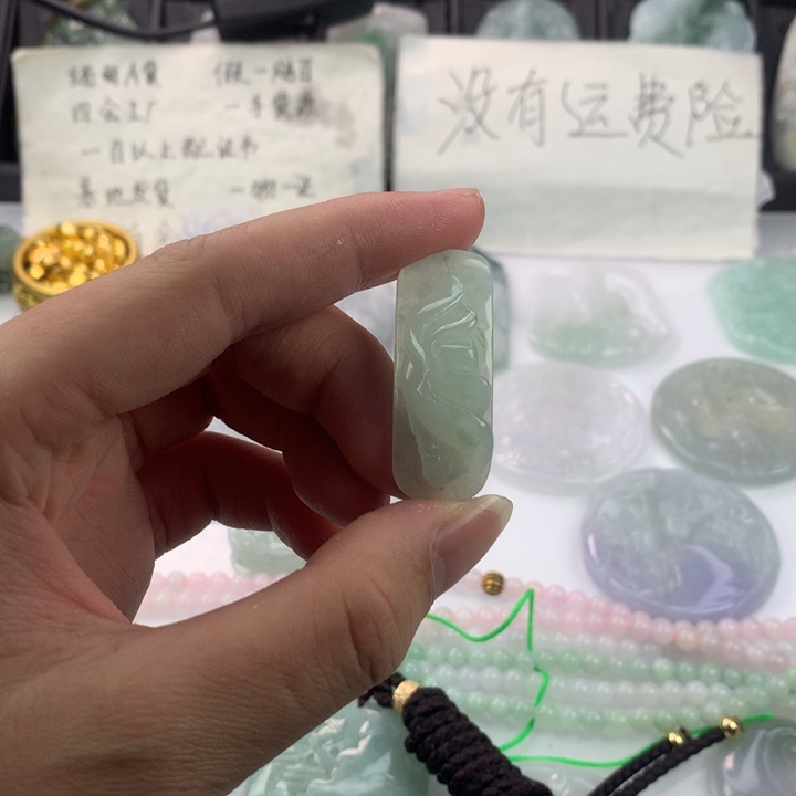 翡翠颈饰未镶嵌＿