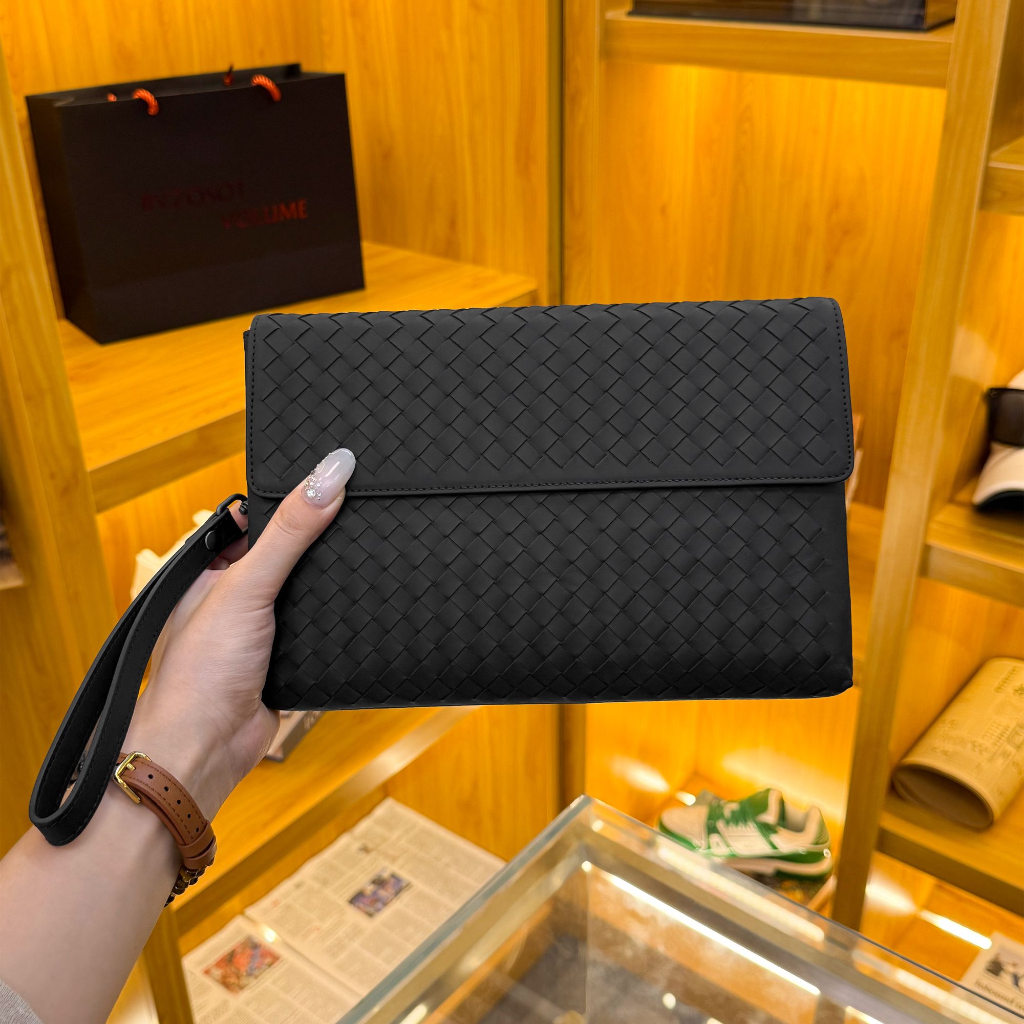 BVZOSOT VOLUME头层胎牛皮纯手工编织信封包手拿包高端高级商务风