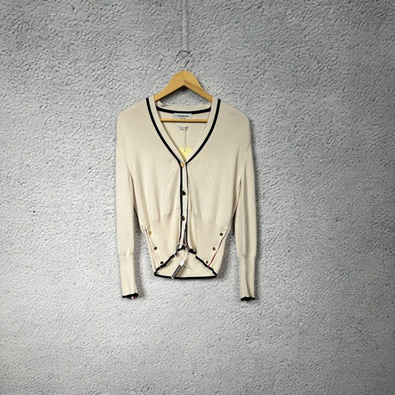 全新未使用 THOMBROWNE 米色船锚金扣彩条针织开衫/40码