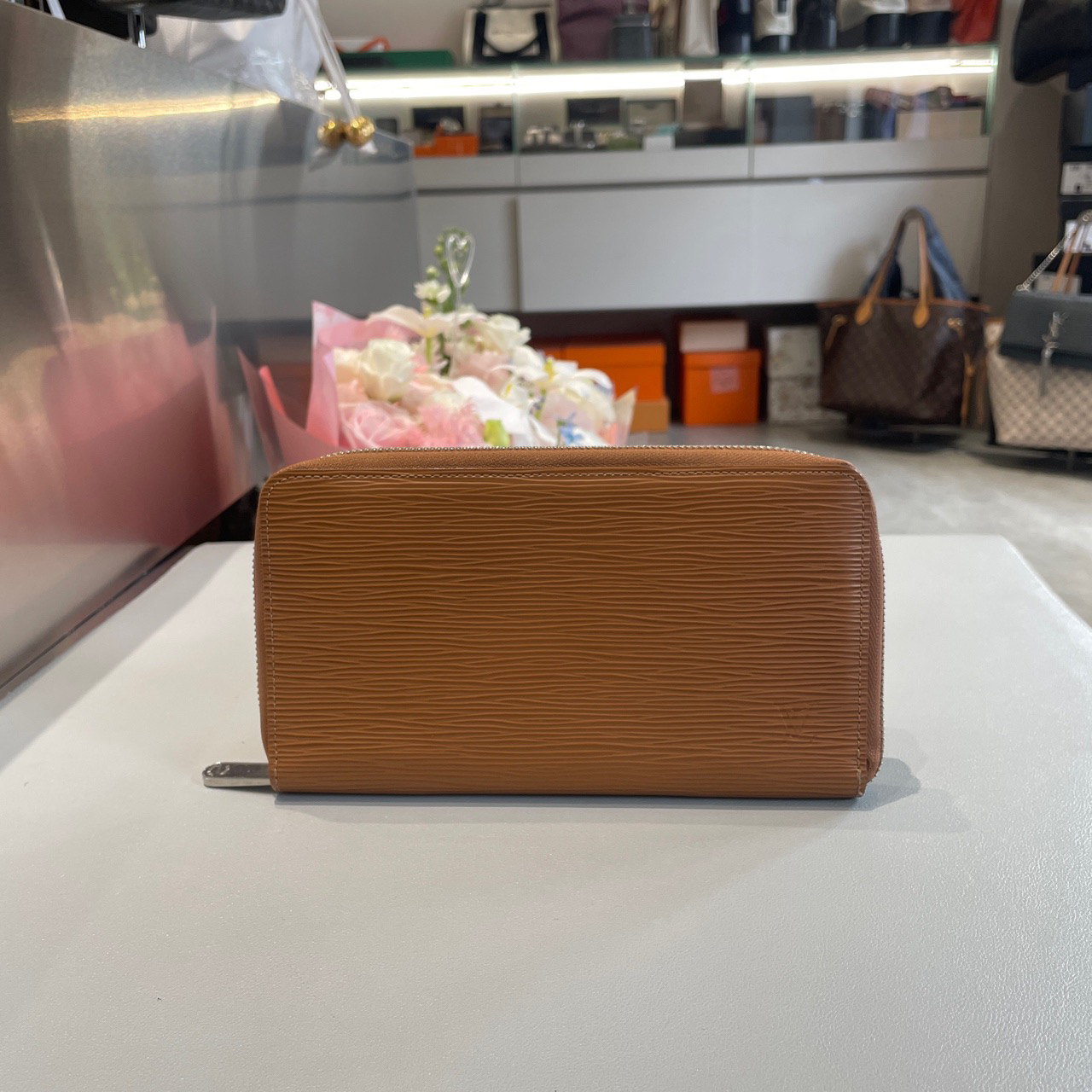 95新 LouisVuitton/路易威登 男士全粒牛皮饰面水波纹实用钱包