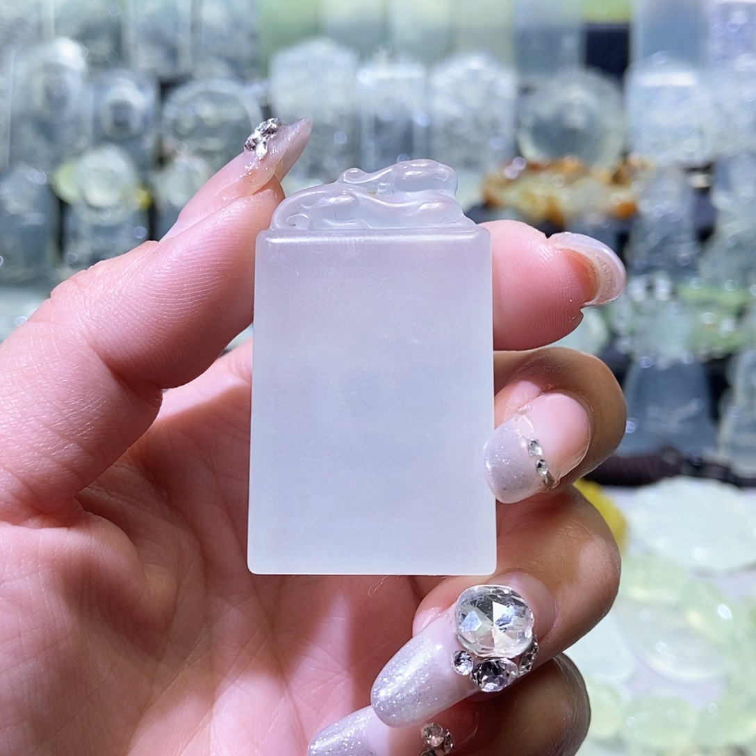 岫玉吊坠未镶嵌吊坠