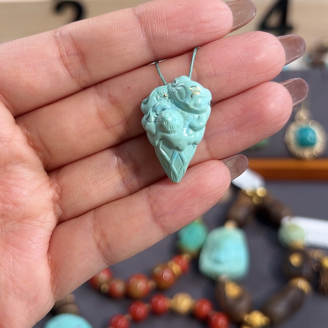 绿松石未镶嵌把件凤九配饰