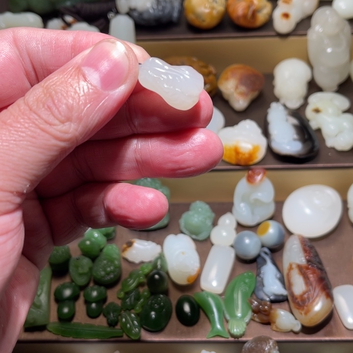 和田玉未镶嵌吊坠(不含链)