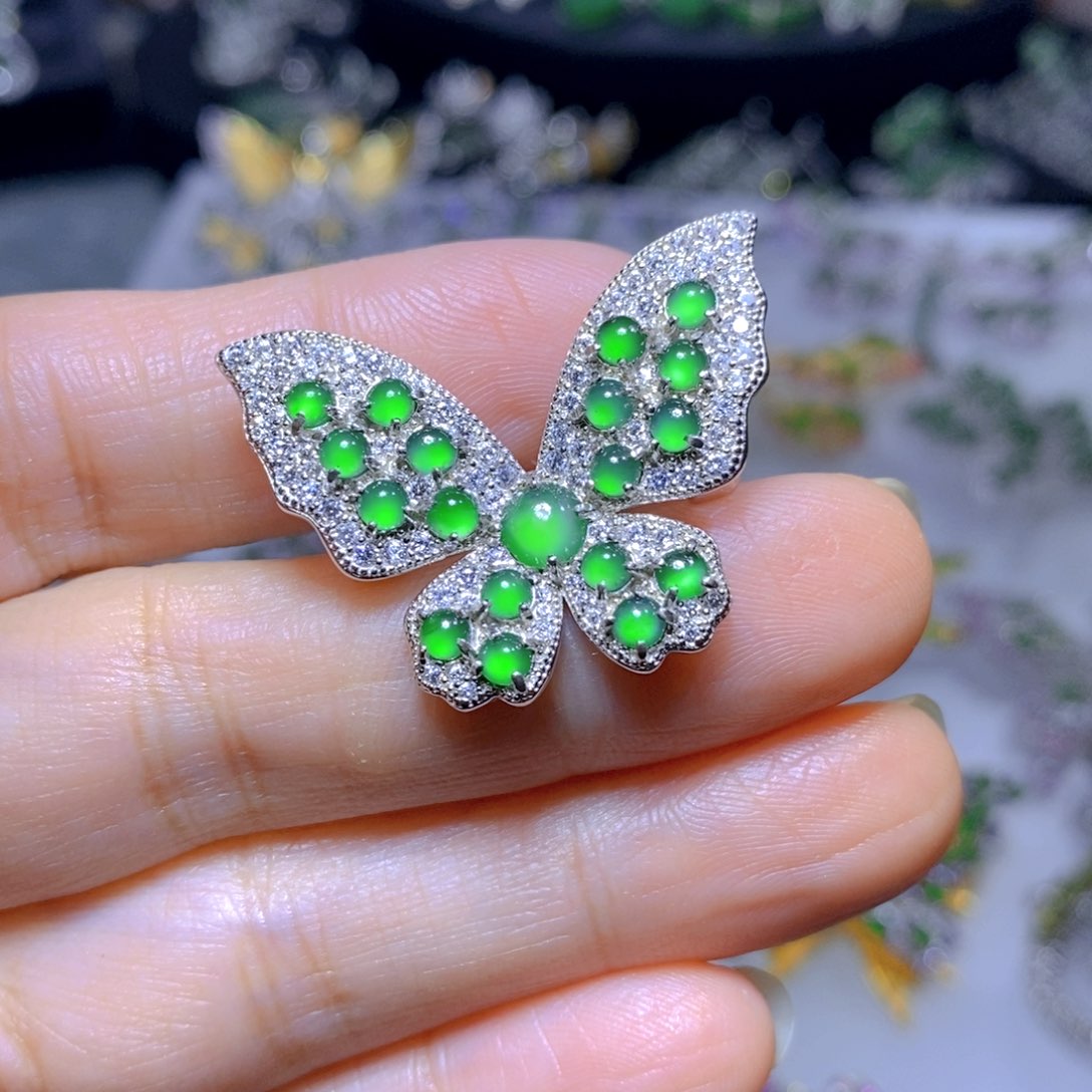 翡翠颈饰银S925镶嵌天然翡翠