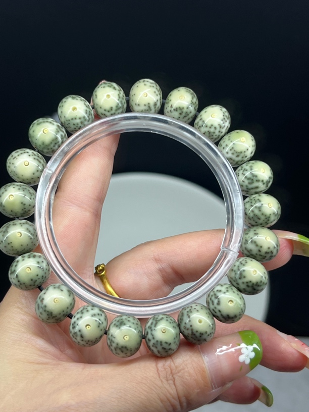 大跑道一线天，石玉绿包白12x10苹果珠，原生态星月菩提，一物一图