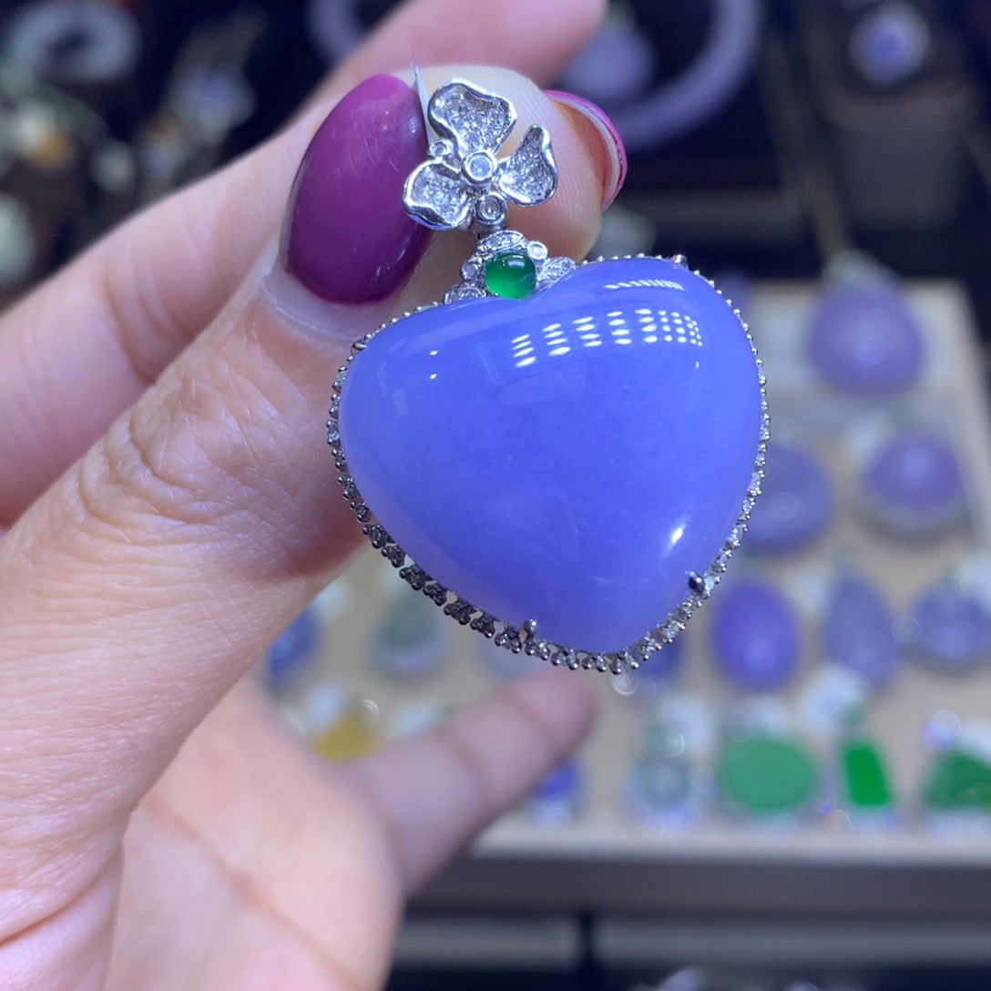 翡翠颈饰18K金镶嵌翡翠