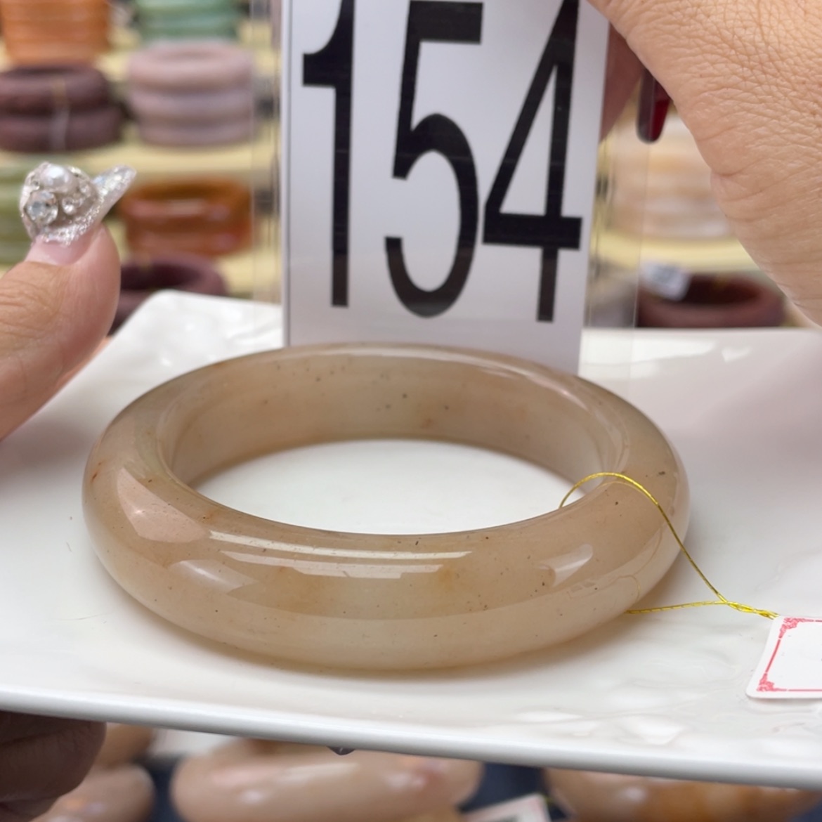 【闪购商品】石英质玉手镯未镶嵌