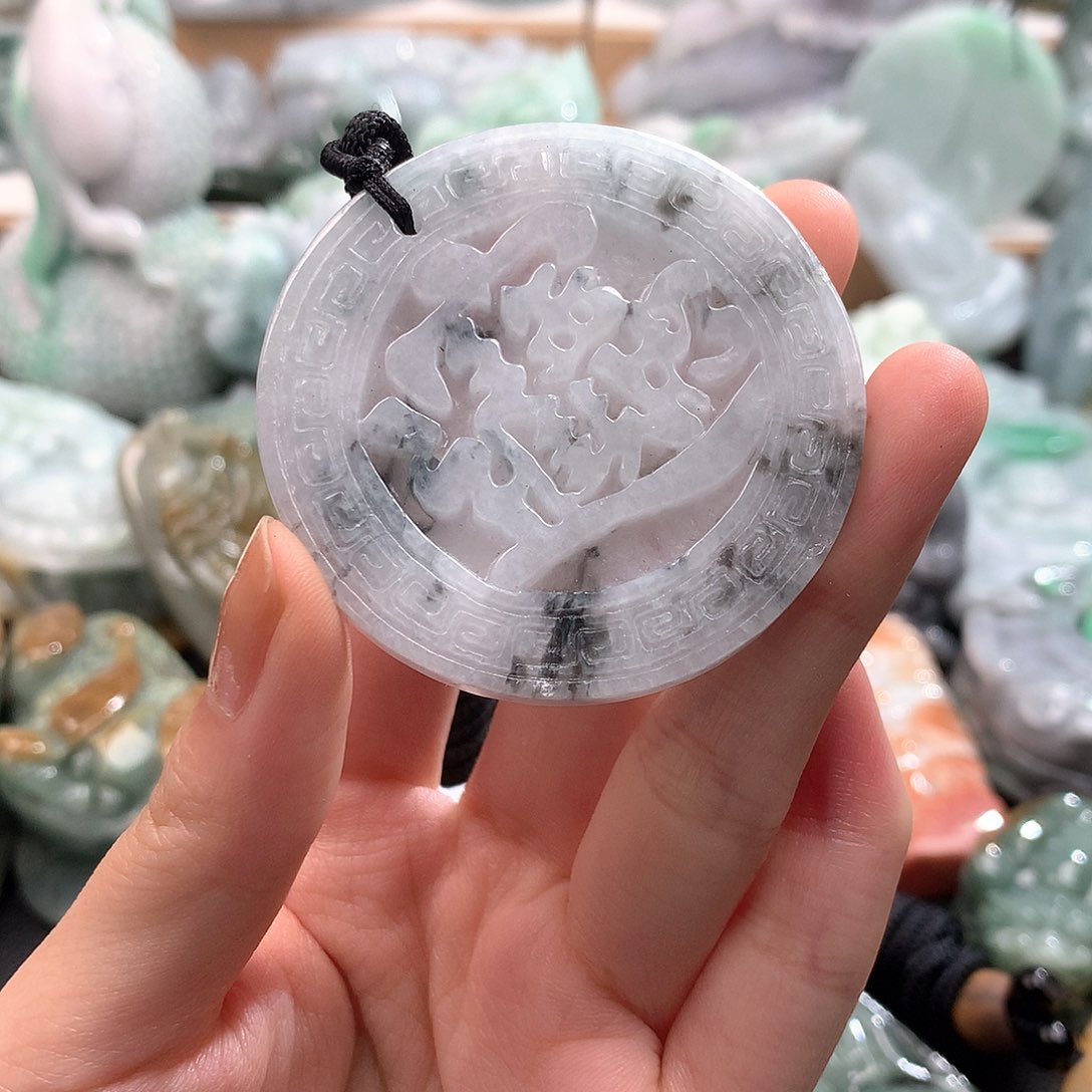 吊坠(不含链)未镶嵌翡翠