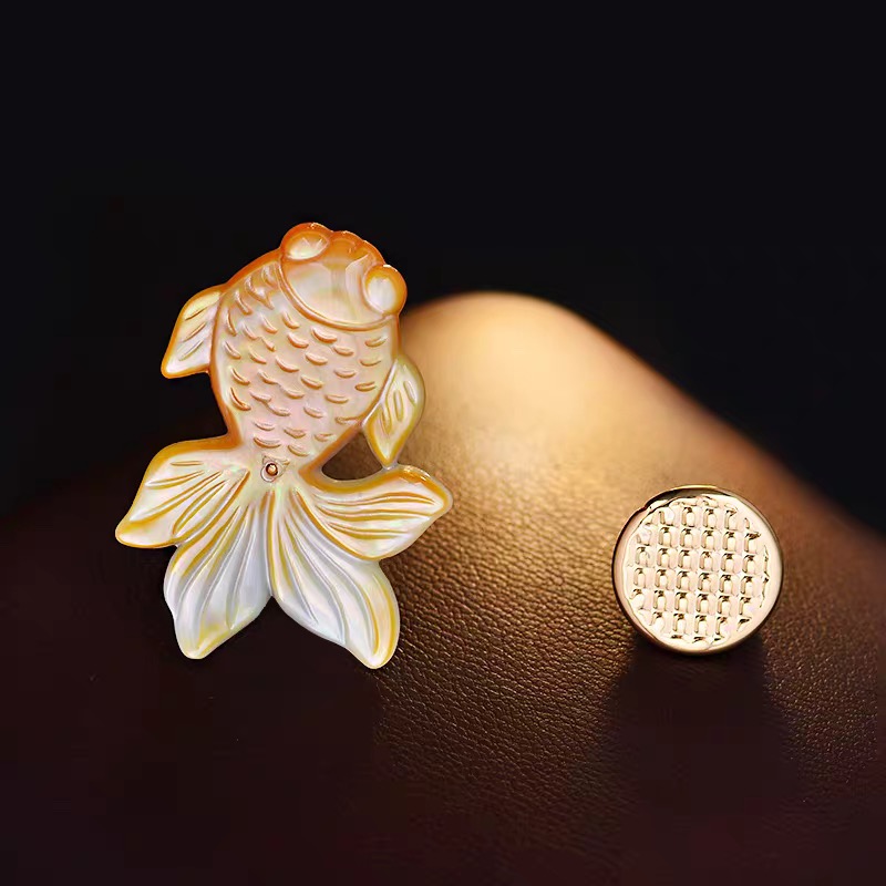 铜合金贝壳胸针 时尚气质百搭金贝锦鲤磁铁扣胸针5941