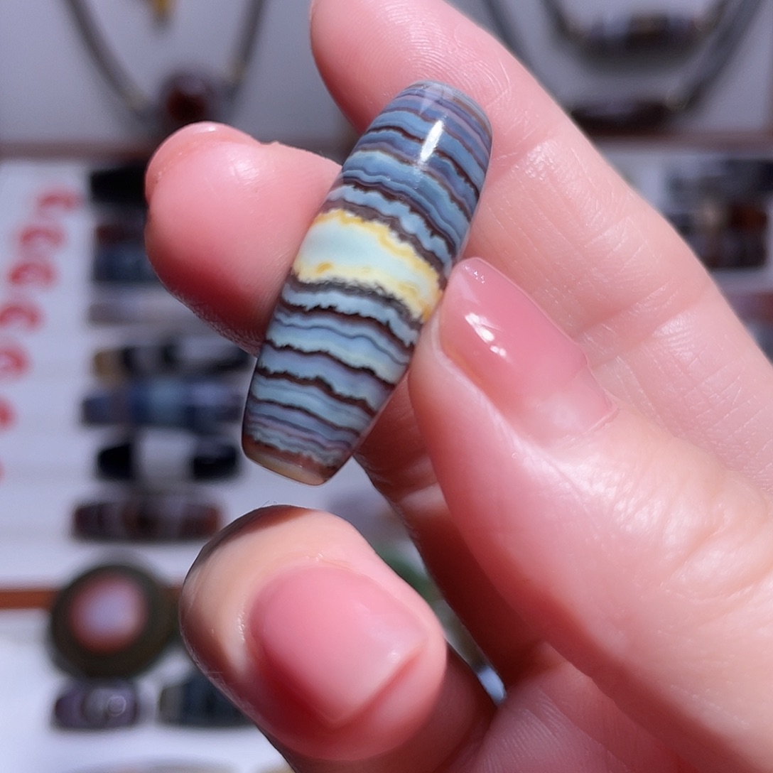 鸿***线玛瑙未镶嵌吊坠玛瑙桶珠