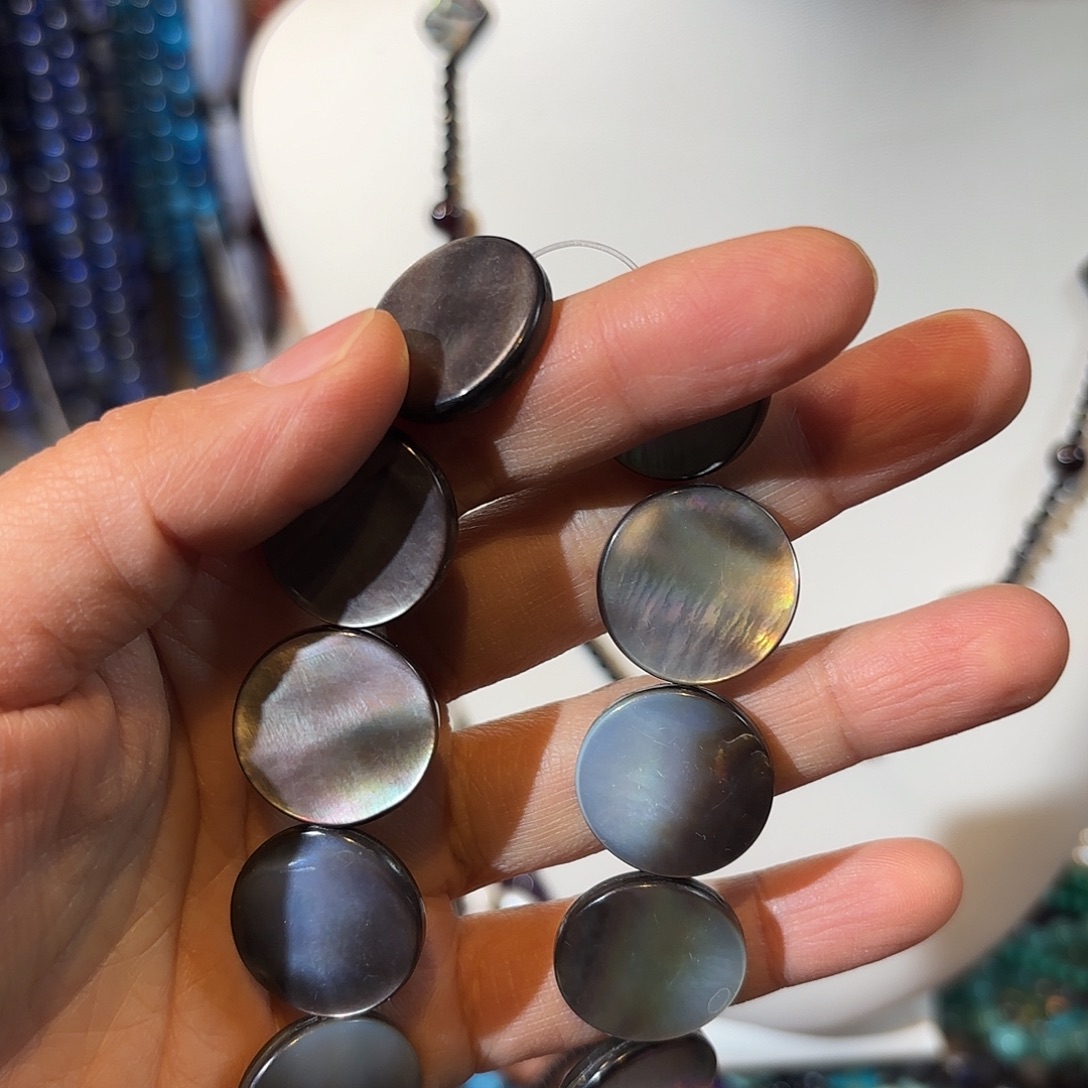 玛瑙/玉髓未镶嵌珠宝半成品黑贝卡20一条
