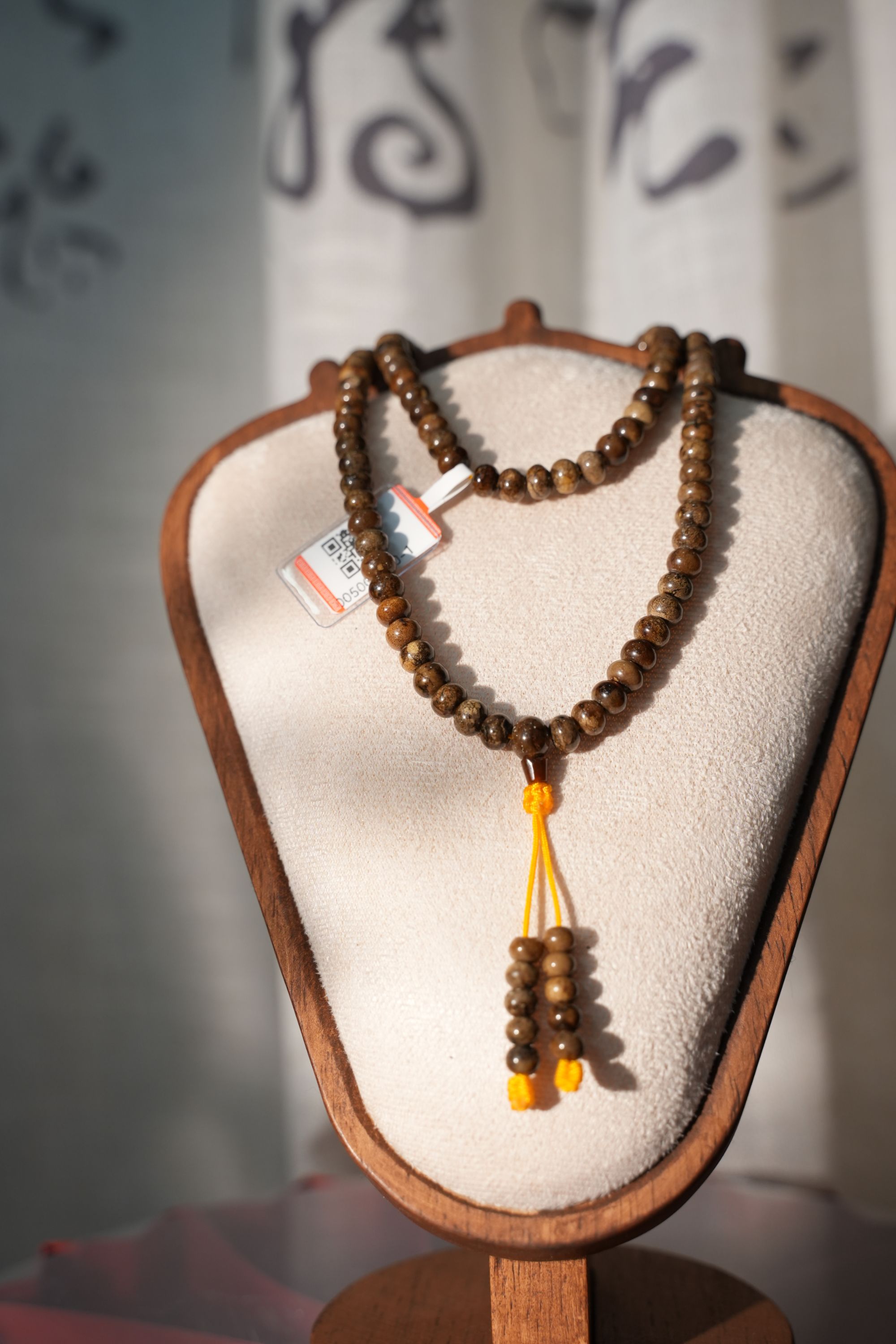 纯天然抚顺琥珀（泥珀）