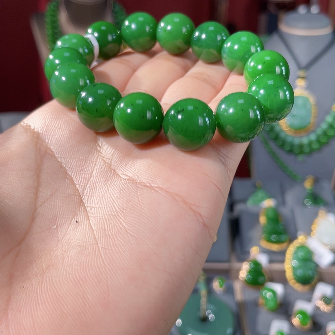 和田玉（碧玉）未镶嵌吊坠