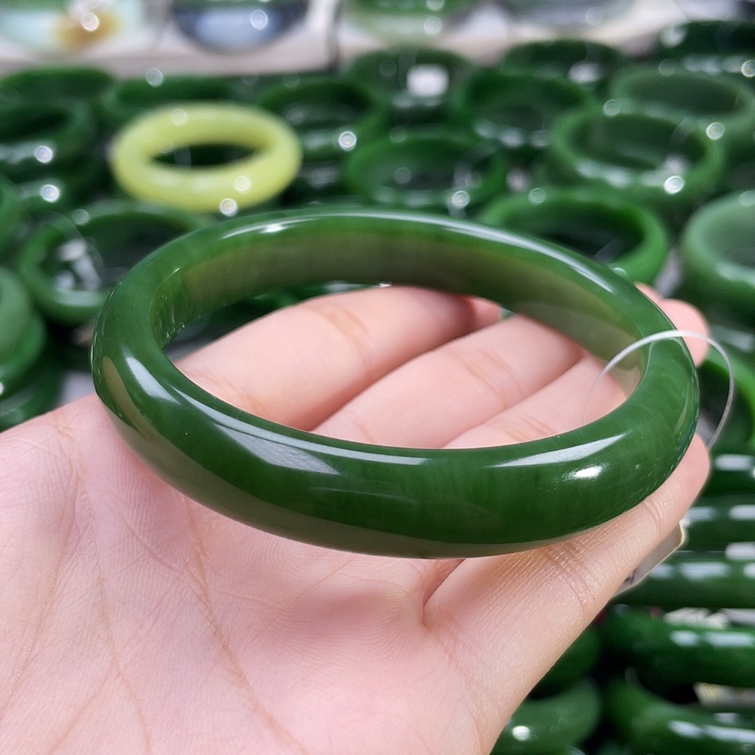 和田玉（碧玉）手镯未镶嵌63