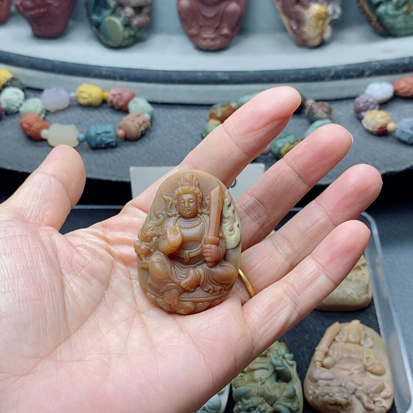 【闪购商品】定制石英质玉吊坠未镶嵌