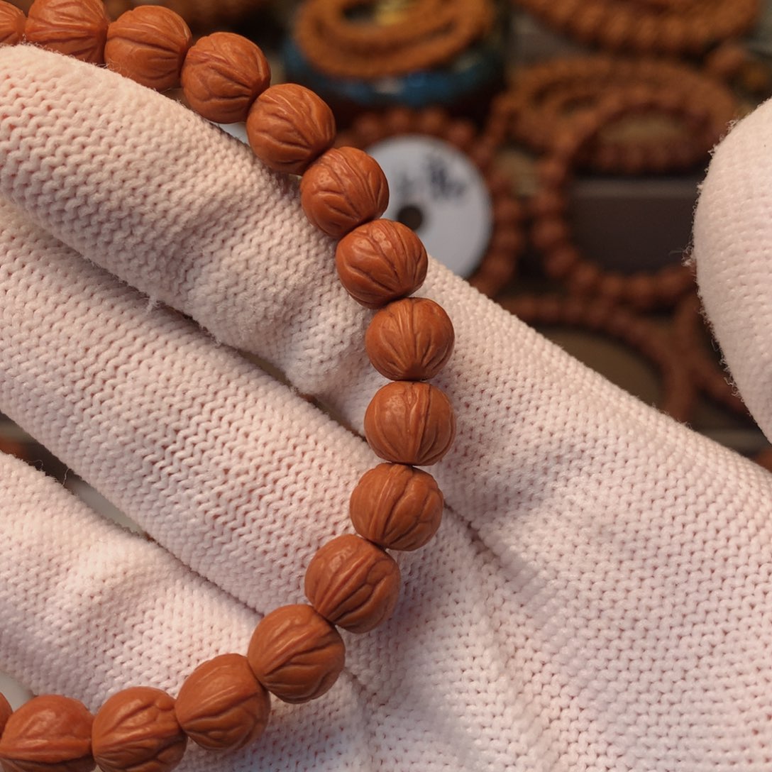 大***姐手串桃核秦岭龙纹