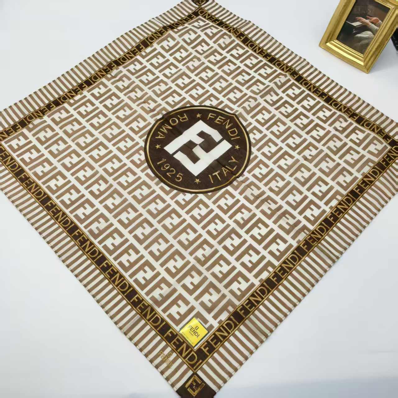 99新 FENDI/芬迪 海囤/芬迪/丝巾/xh94835