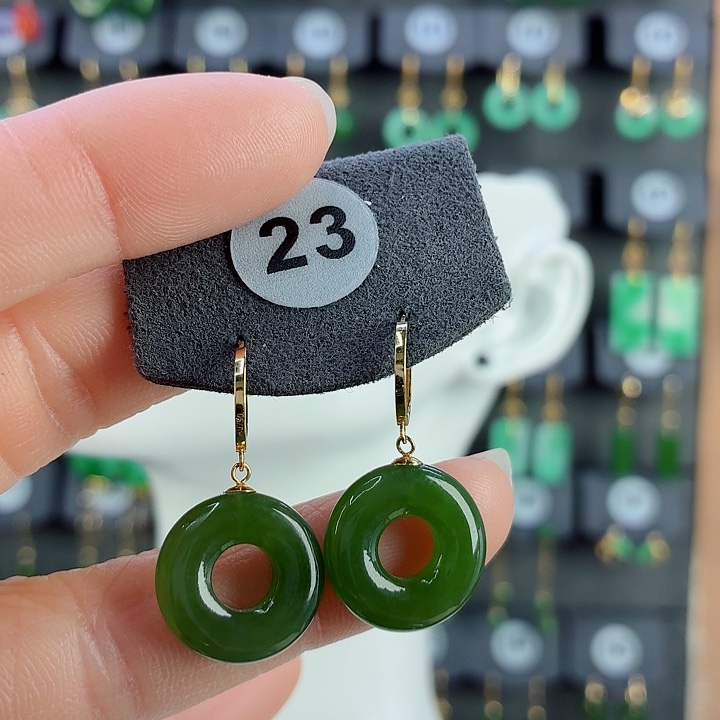 和田玉18K金镶嵌耳饰