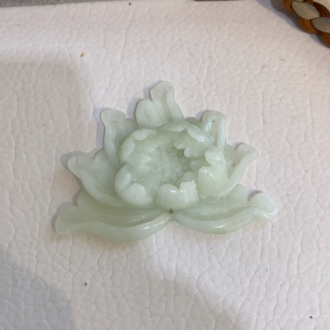 玉***蓉蛇纹石玉未镶嵌颈饰