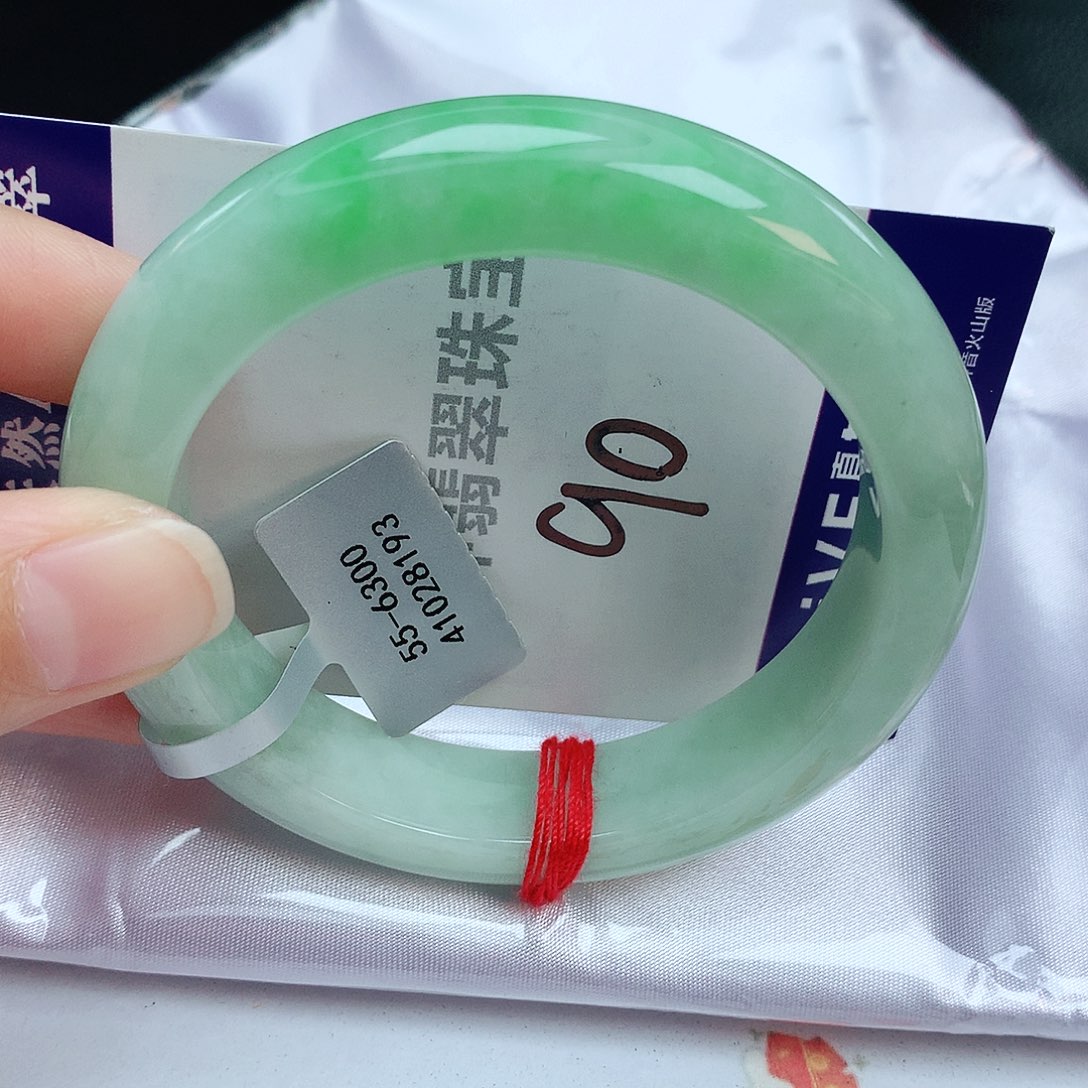 翡翠手镯未镶嵌缅甸天然A货翡翠手镯