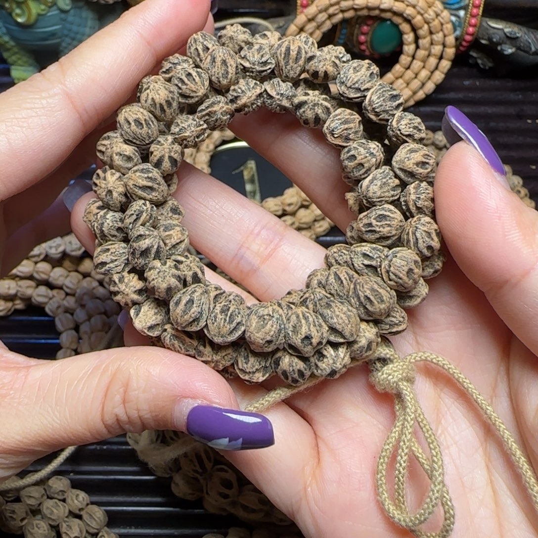 阳***️柏香籽/百香籽吊坠