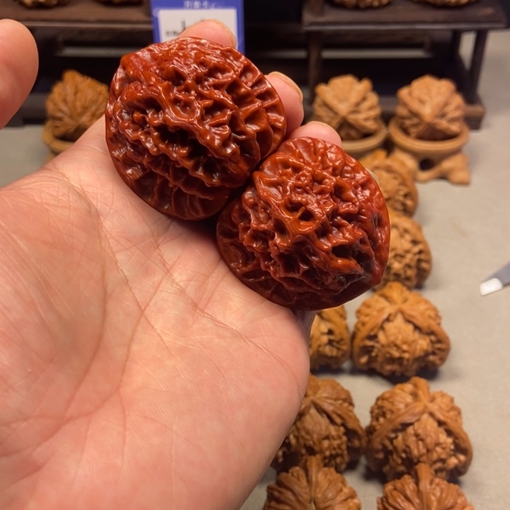 文玩核桃把件做旧帝王