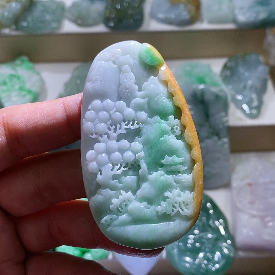 【闪购商品】翡翠颈饰未镶嵌山水