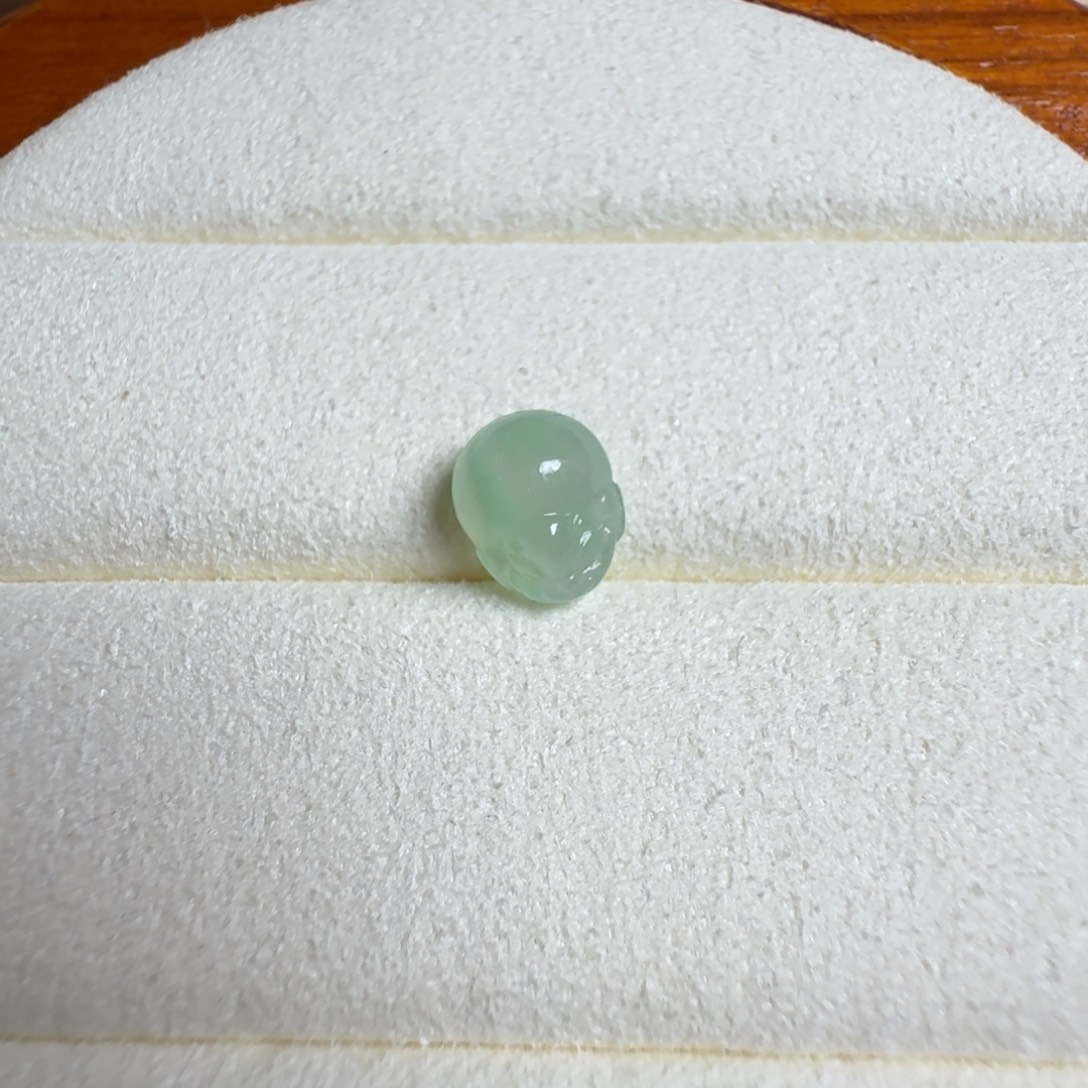 翡翠裸石小貔貅未镶嵌