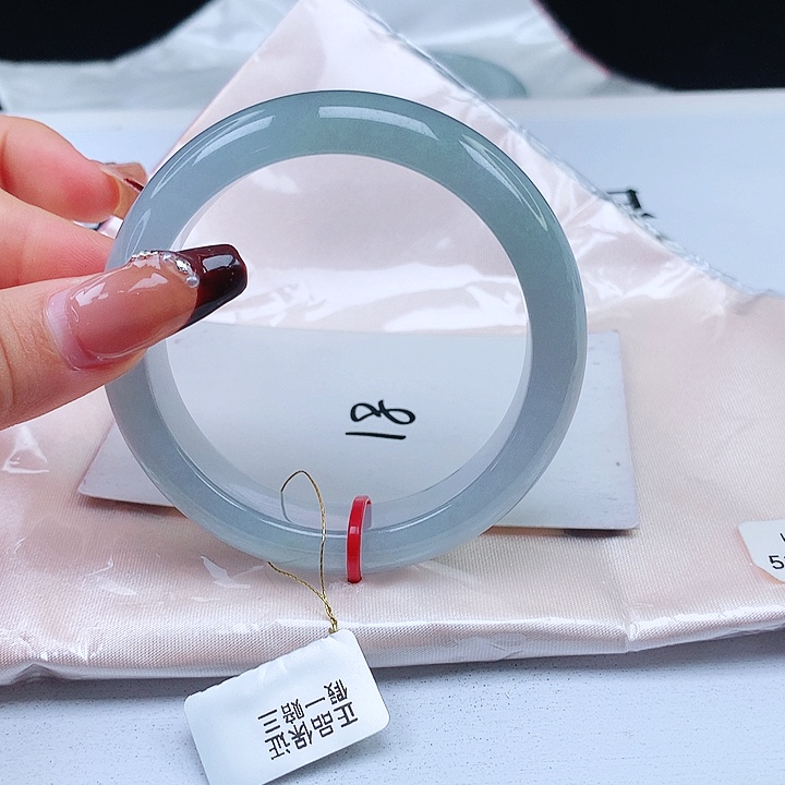 翡翠手镯未镶嵌53+正圈