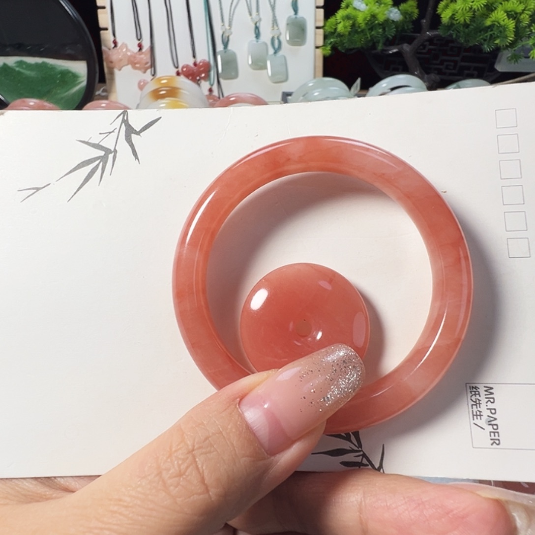 一***一石英质玉（金丝玉）未镶嵌手镯