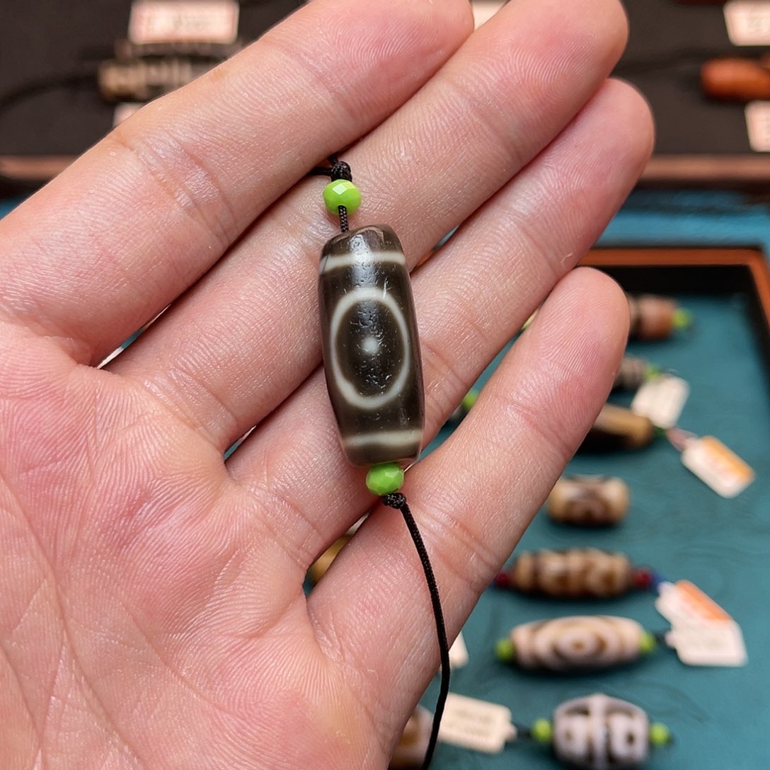 王***3玛瑙/玉髓未镶嵌珠宝半成品