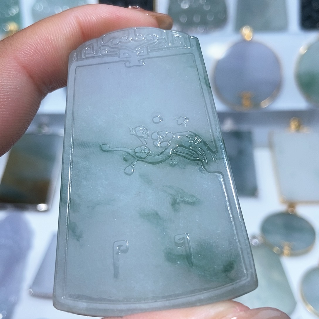 翡翠吊坠(不含链)未镶嵌
