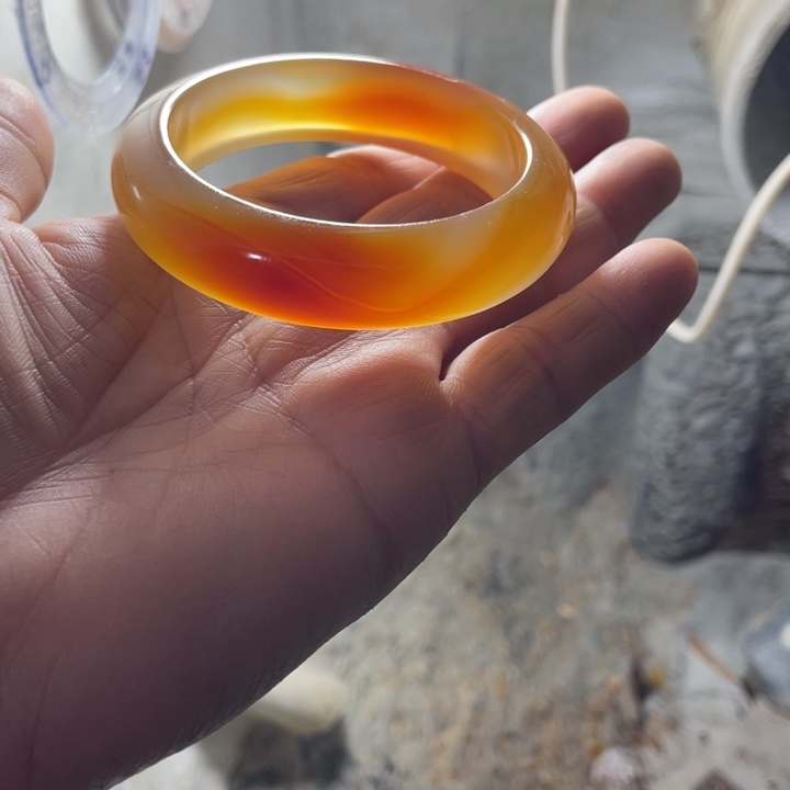 月***初玛瑙/玉髓未镶嵌玛瑙手镯52口径