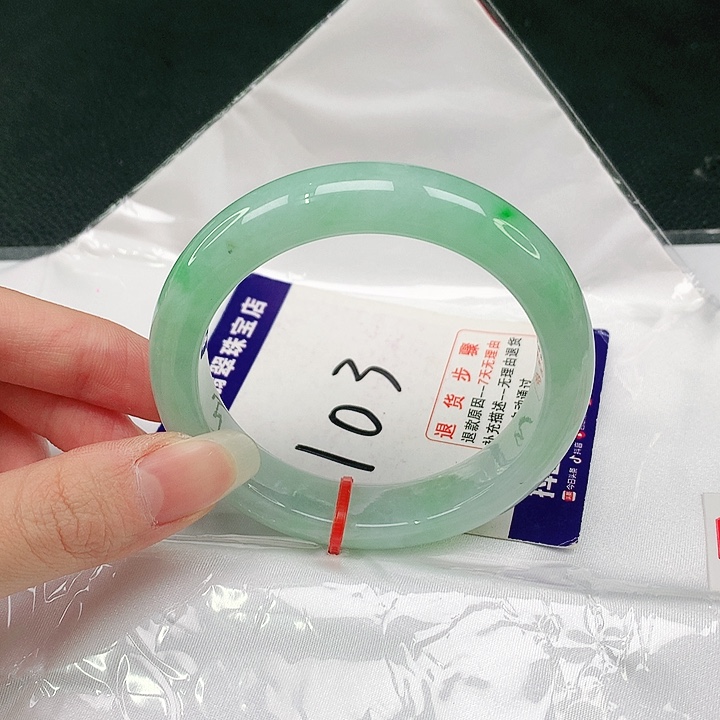 未镶嵌手镯翡翠翡翠手镯