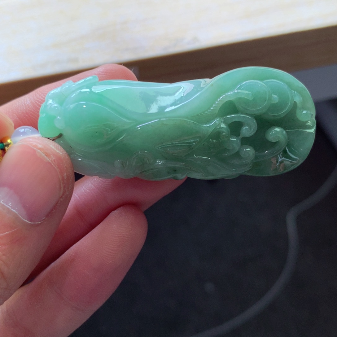 翡翠颈饰未镶嵌吊坠