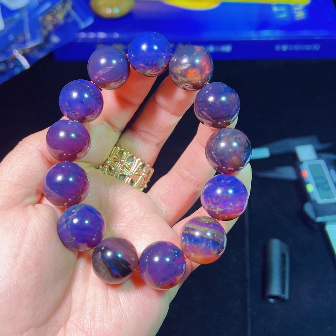 琥珀裸石未镶嵌琥珀