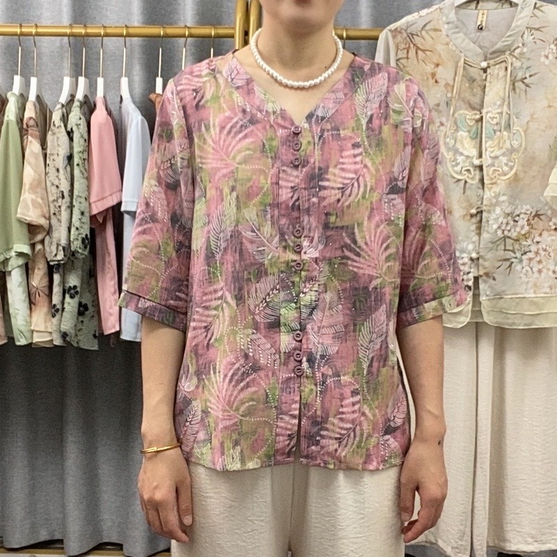 2025妈妈装夏装减龄气质七分袖V领印花衬衫中老年女装上衣T恤小衫
