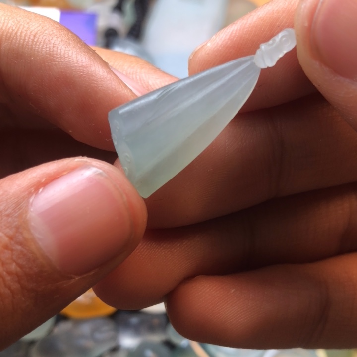 定制翡翠未镶嵌挂件