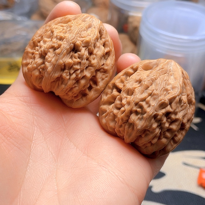 文玩核桃吊坠蓟县虎头王