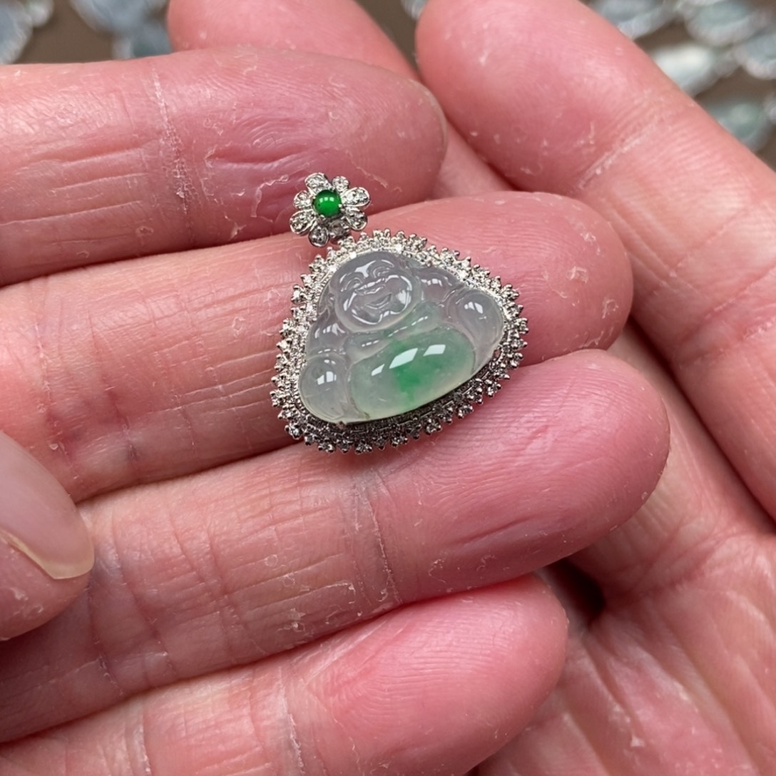 翡翠颈饰18K金镶嵌佛公