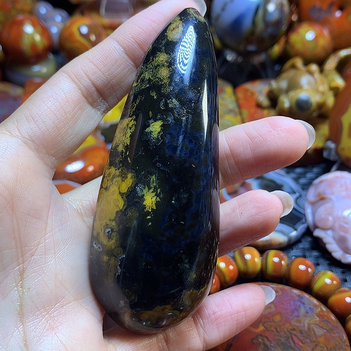 玛瑙/玉髓战国红原矿未镶嵌