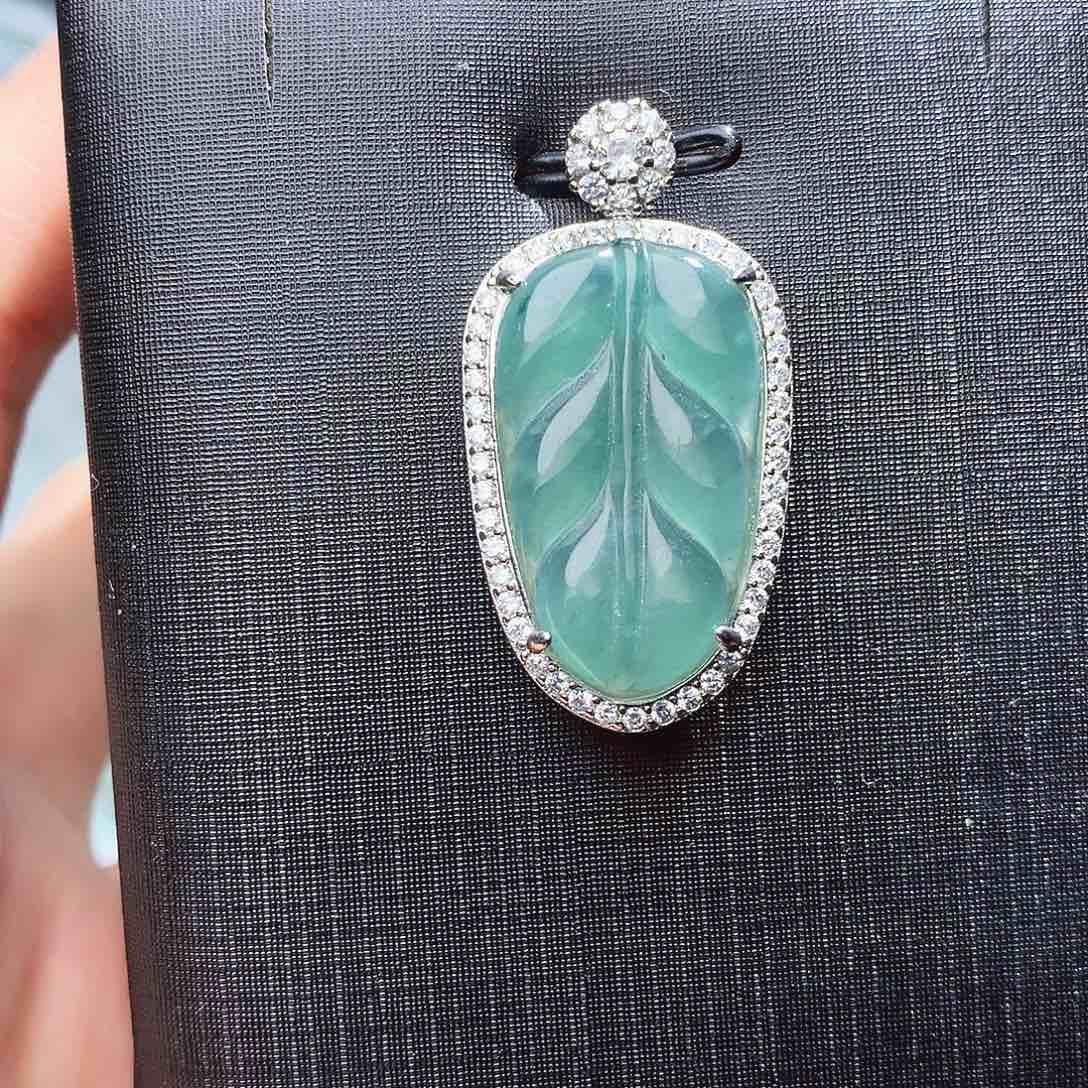 翡翠颈饰未镶嵌3497。