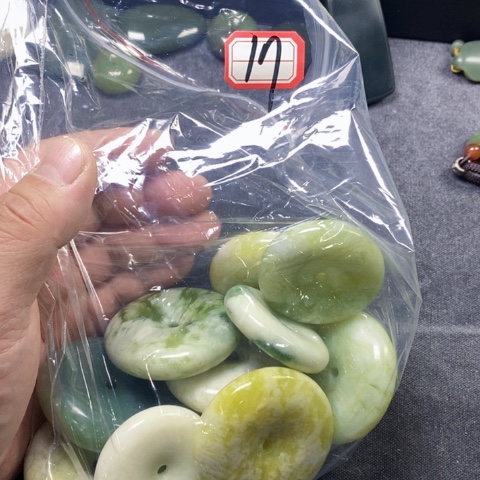 未镶嵌蛇纹石玉手链