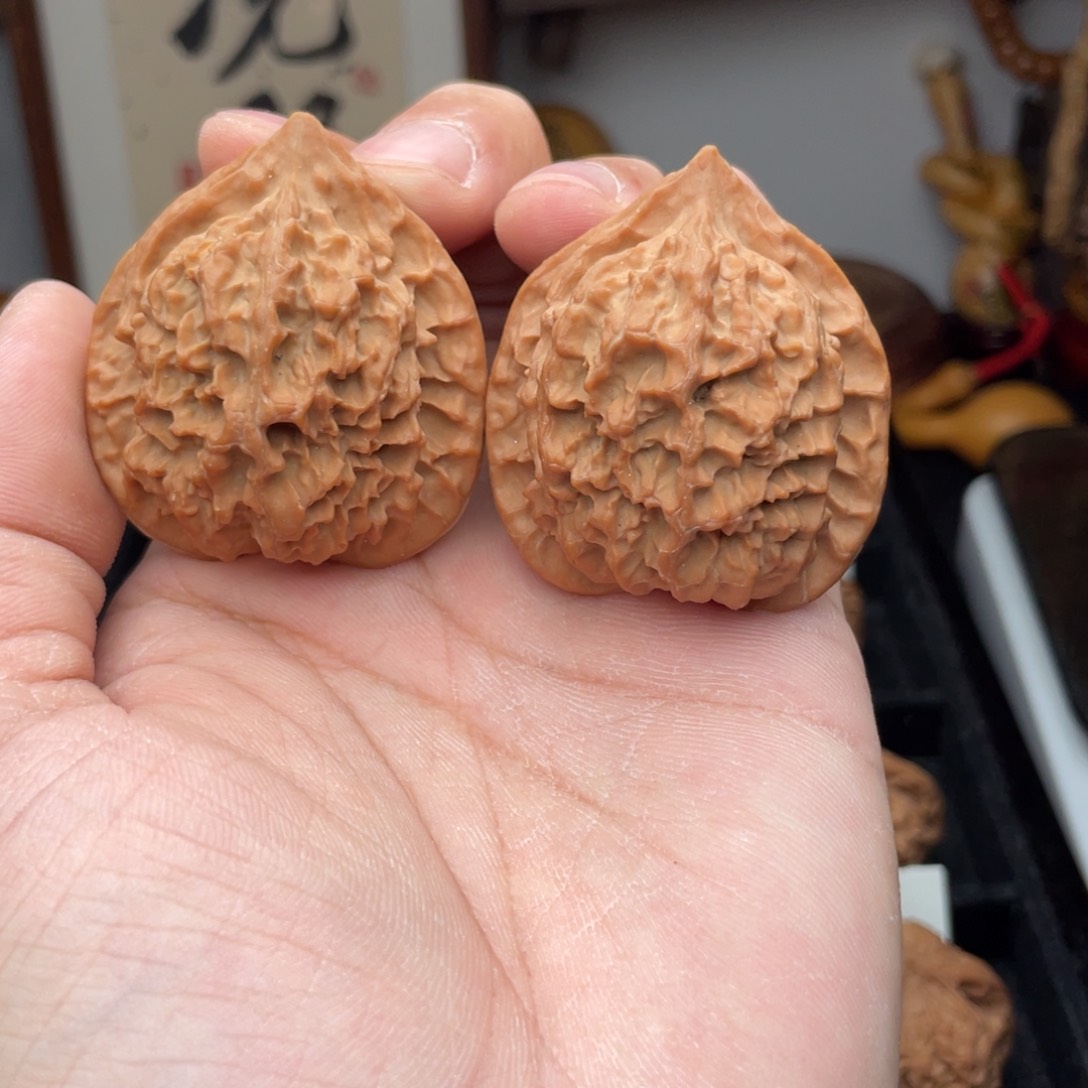 文玩核桃把件野生花蝙蝠42/39/47