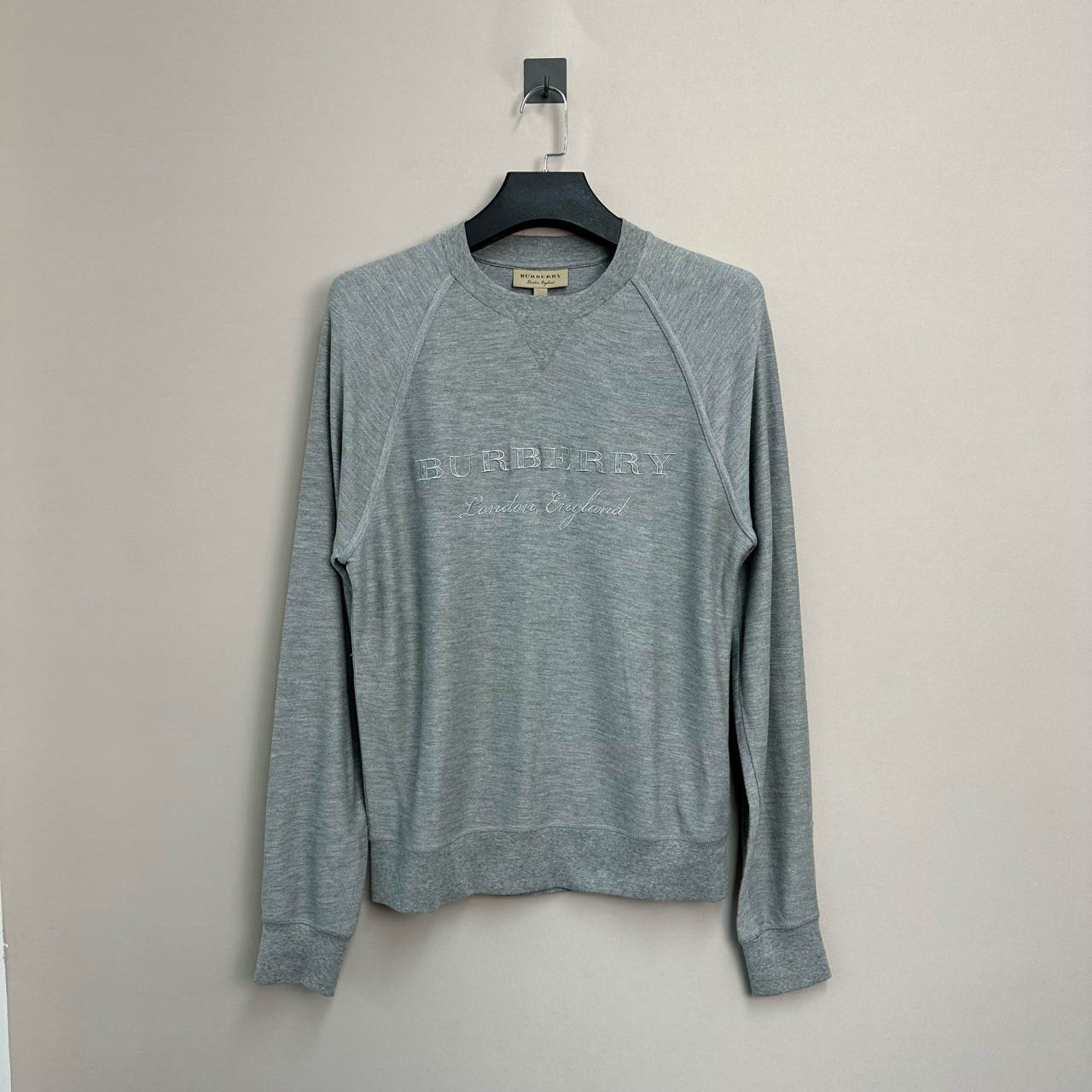 Burberry/博柏利胸口字母刺绣针织衫/M码/98新/公价6700